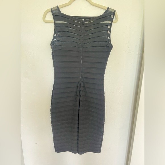 Elegant Adrianna Papell Black Party Cocktail Dress size 4 - Picture 2 of 3